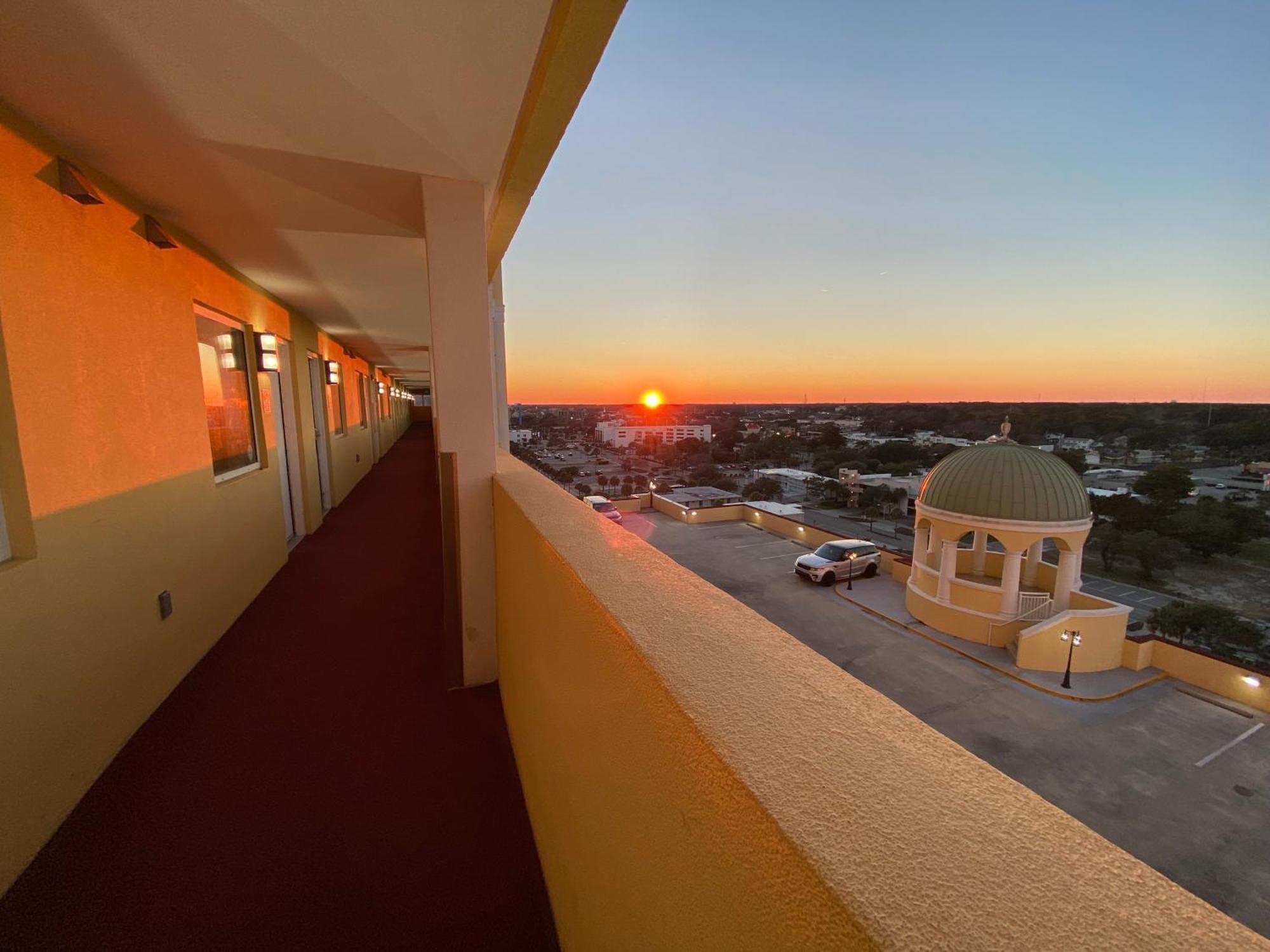Camelot By The Sea Ocean Front Condo Myrtle Beach Exterior photo
